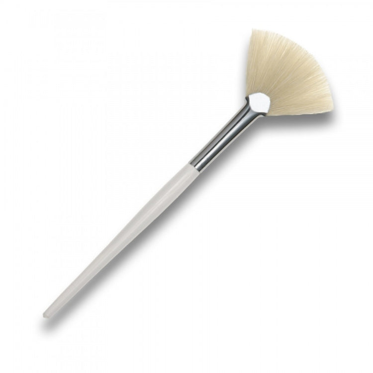 P I Canada Fan Brush White 26080