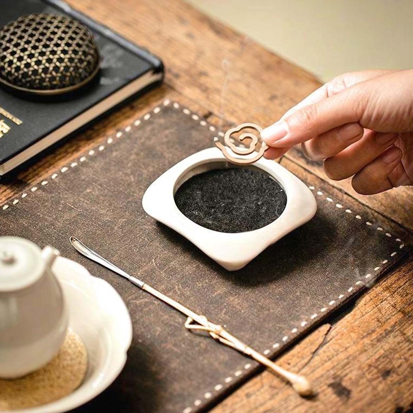 HAKU Zen Ceramic Incense Burners - Square 50714